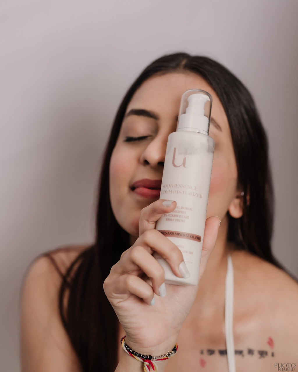 Soothessence Bodymoisturizer - Hydrating & Soothing - Powered by Green tea, Colloidal oatmeal, Niacinamide & Mango butter - UNTWISTED
